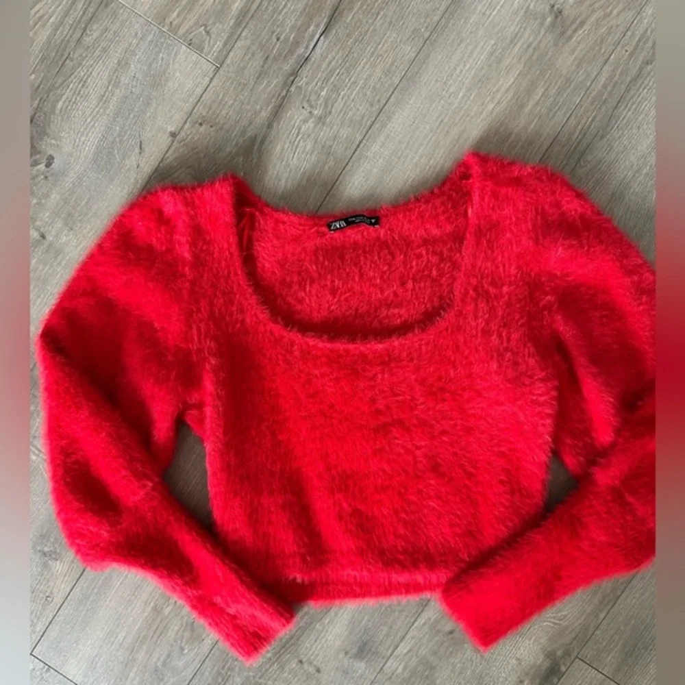 ZARA RED SWEATER | SZ‎ M